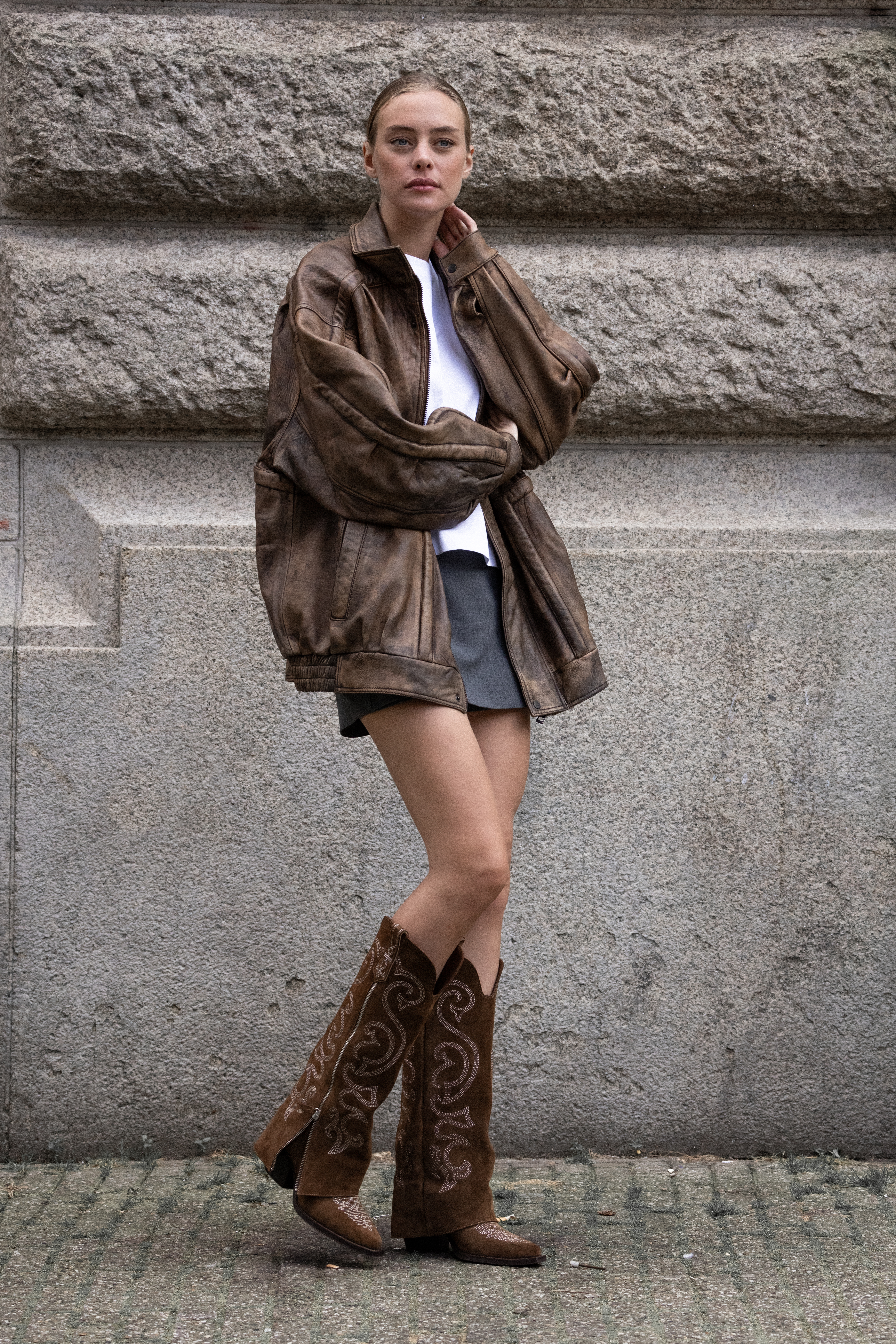 Shop the look Taupe suede cowboylaarzen SACHA Sacha